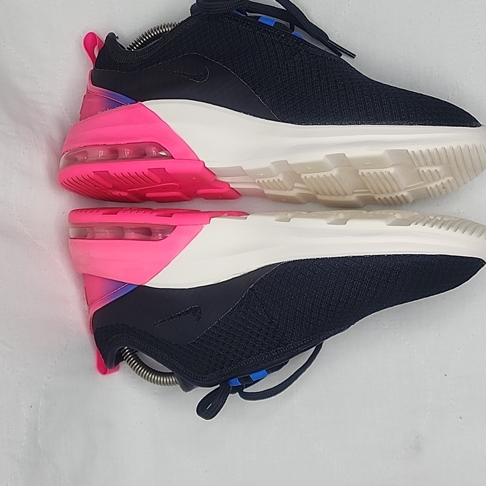 NIKE Air Max Motion 2 Black Blue Hyper Pink Running Shoes Size 7.5 - Picture 3 of 10